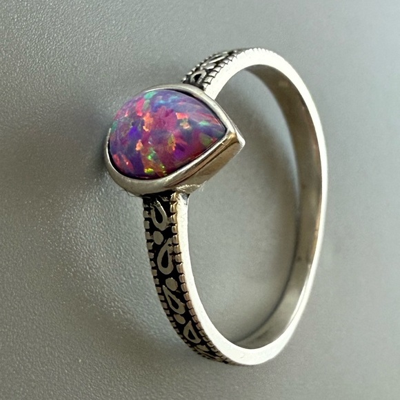 Sterling Silver Pear Opal Ring - Picture 4 of 11